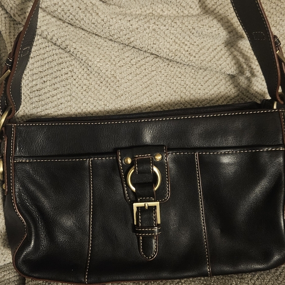 Beautiful Black Leather Etienne Aigner Shoulder Bag Brass Hardware Stunning - Picture 4 of 10